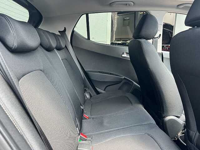 Hyundai i10 1.2 Premium SE 5dr Auto