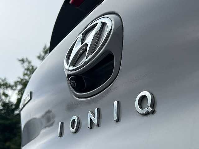 Hyundai Ioniq 1.6 GDi Hybrid Premium 5dr DCT